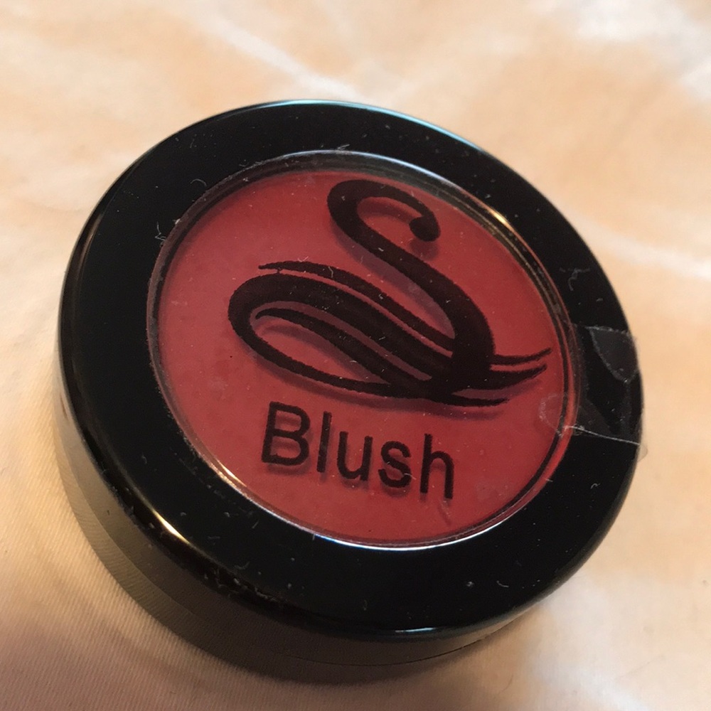 Blush - Picture 1 of 1